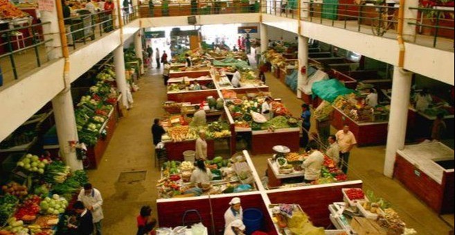 Plaza de mercado de Chaparral aún sin agua