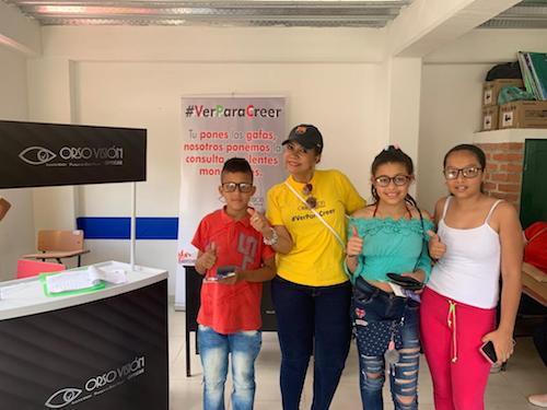 Orsovisión entregó 125 gafas en campaña Ver Para Creer