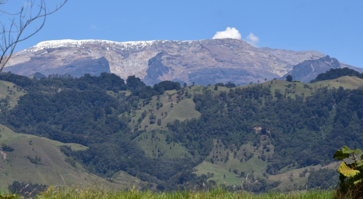 Incremento descontrolado de turistas pone en riesgo los Nevados