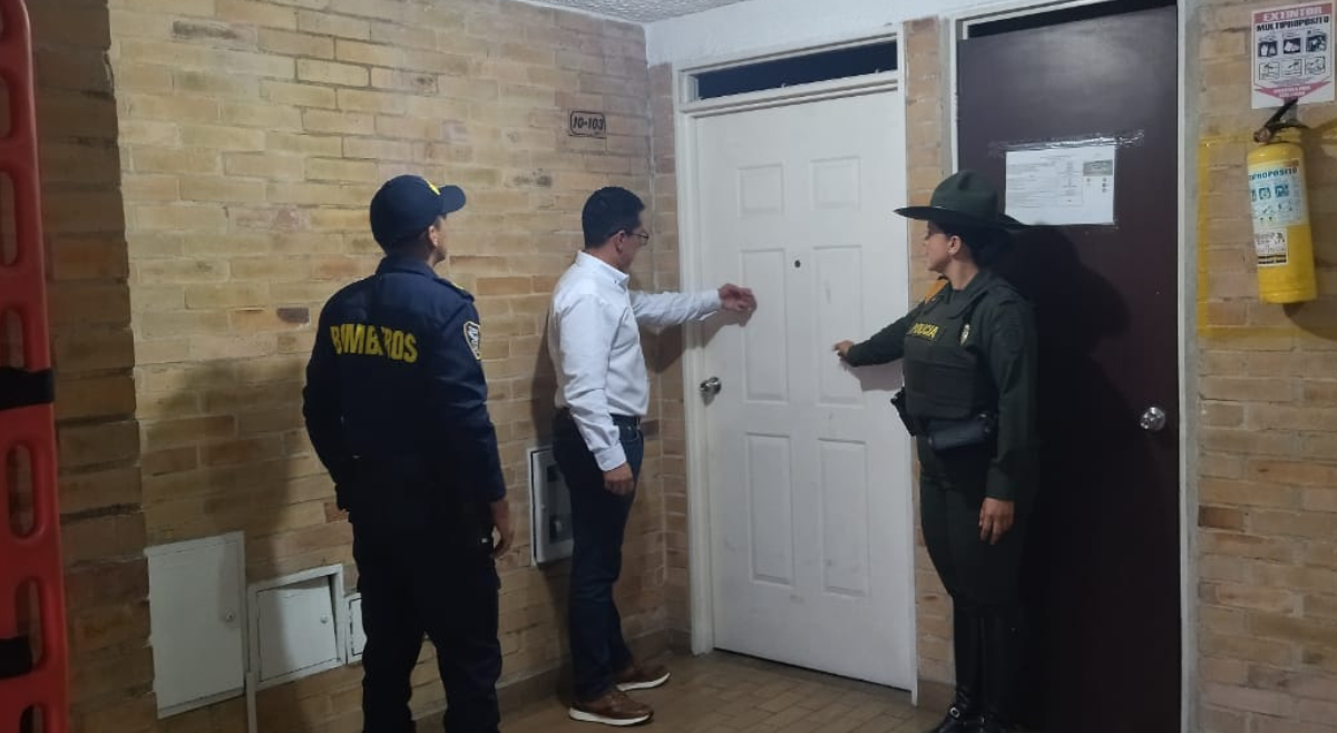 Autoridades descartan abandono de felino tras verificación en conjunto residencial