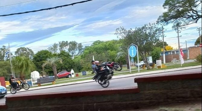Prado, intranquilo por las motos sin silenciador y a toda velocidad