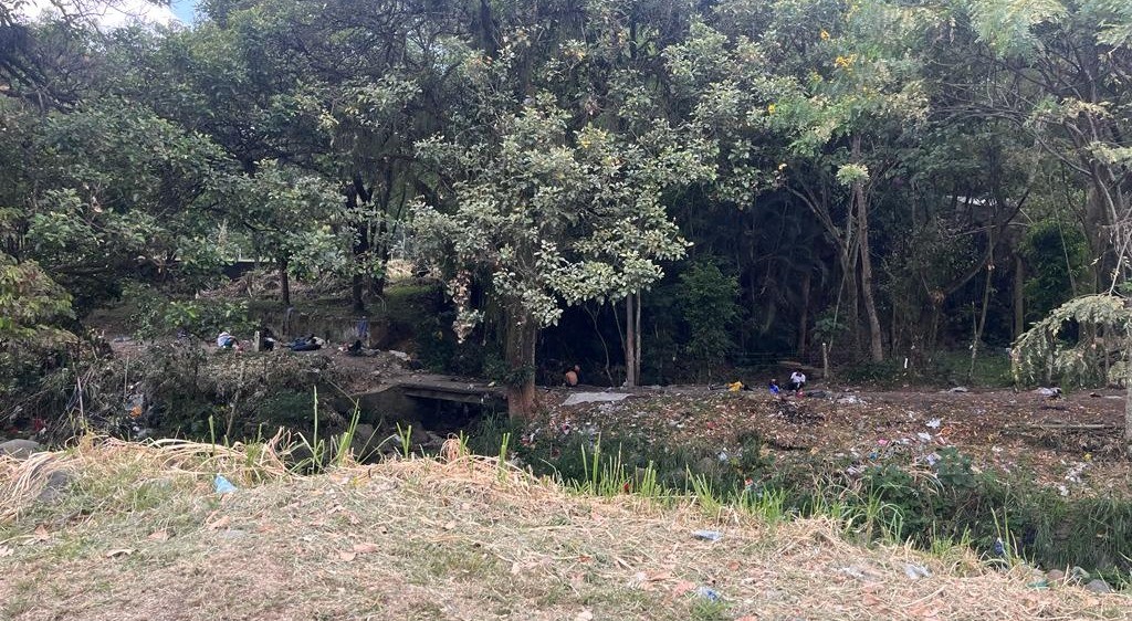 Preocupación en la Avenida Ambalá ante la Invasión que ahora se usa para el consumo de sustancias psicoactivas