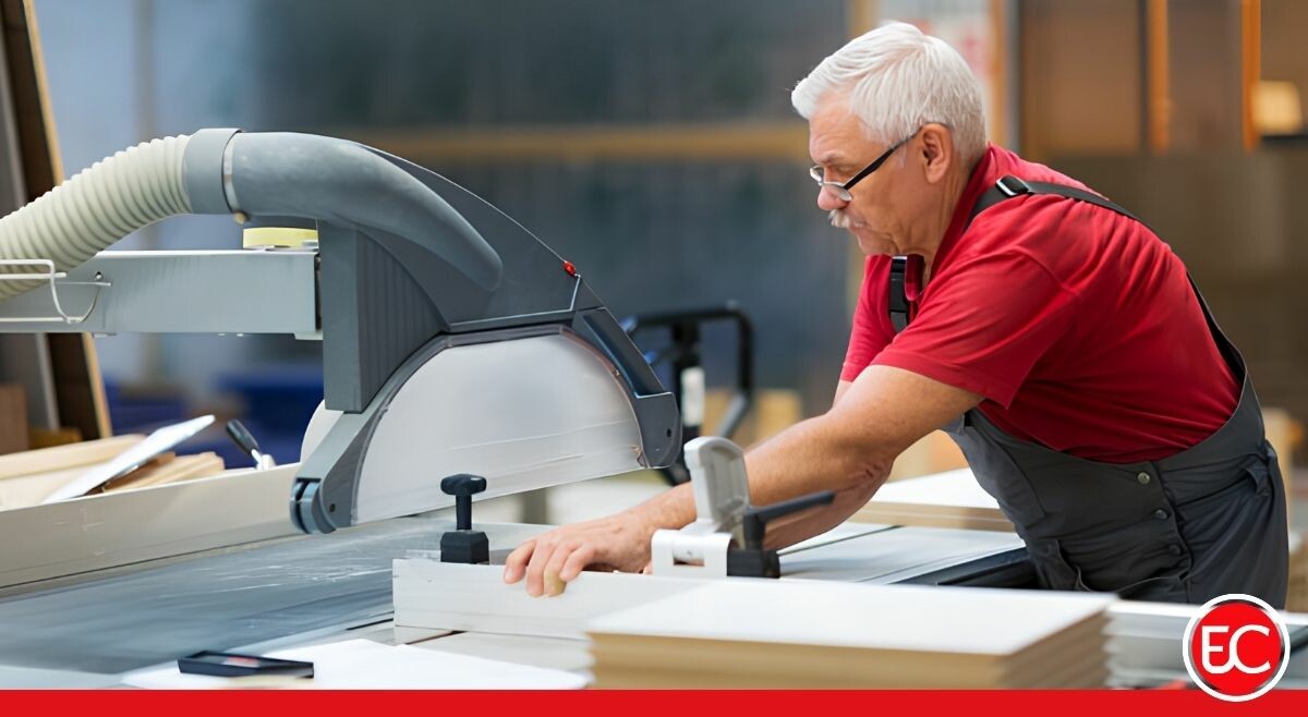 ¿Qué pasa si está pensionado y sigue trabajando?