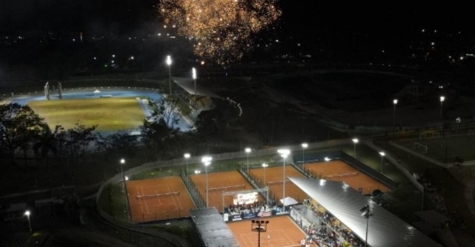 Que se acaben las inauguraciones con pólvora