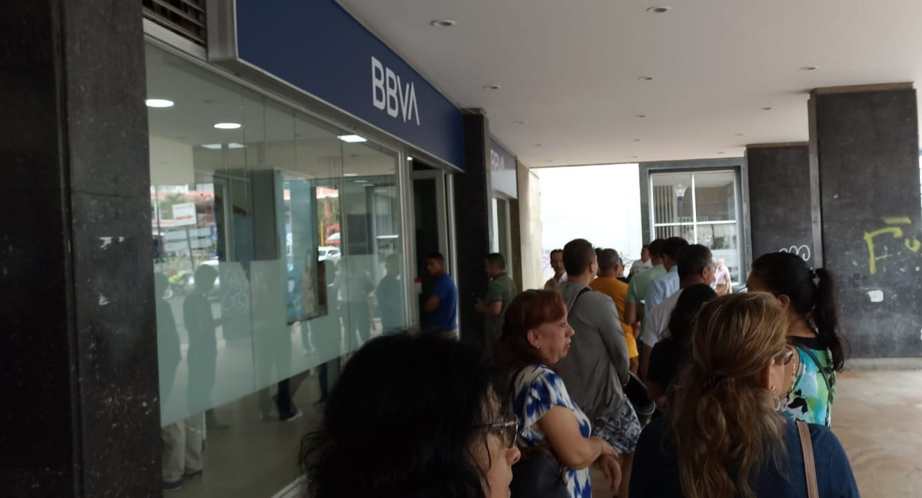 Quejas por mal servicio en los cajeros bancarios