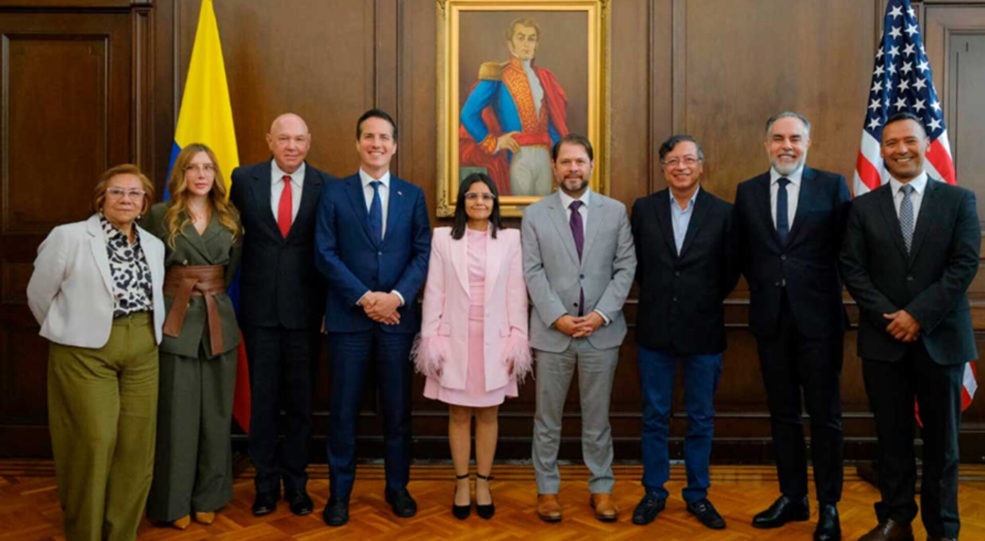 “Quienes quieren romper relaciones de EEUU y Colombia, son sirvientes de las mafias: Petro