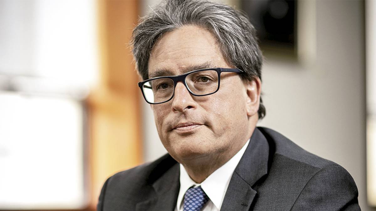 Ministro Carrasquilla el otro dolor de cabeza de Duque