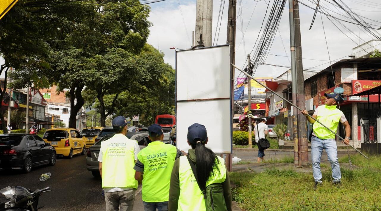 Retiro de publicidad en espacio público: hoy jueves vence el plazo