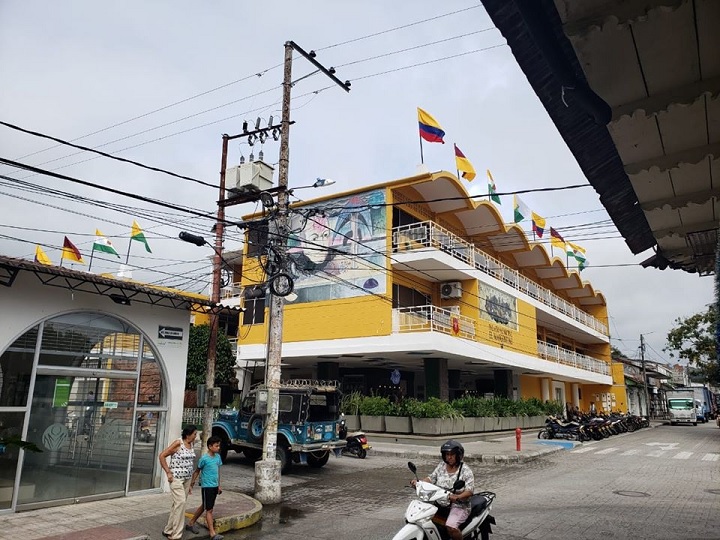 Mariquita con toque de queda