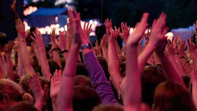 Las interacciones sociales, el pecado de los jóvenes