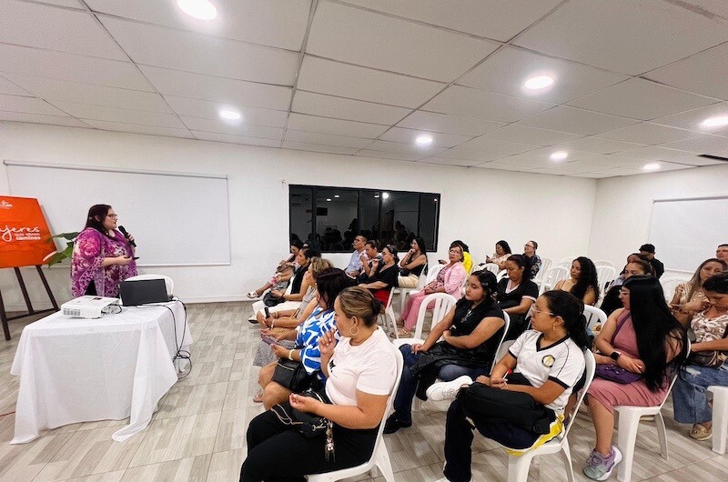 Secretaría de la Mujer fortalece espacios de salud mental