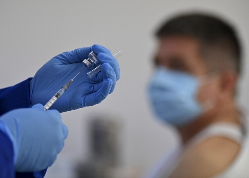 Se inicia vacunación de mayores de 45 años y sin comorbilidades