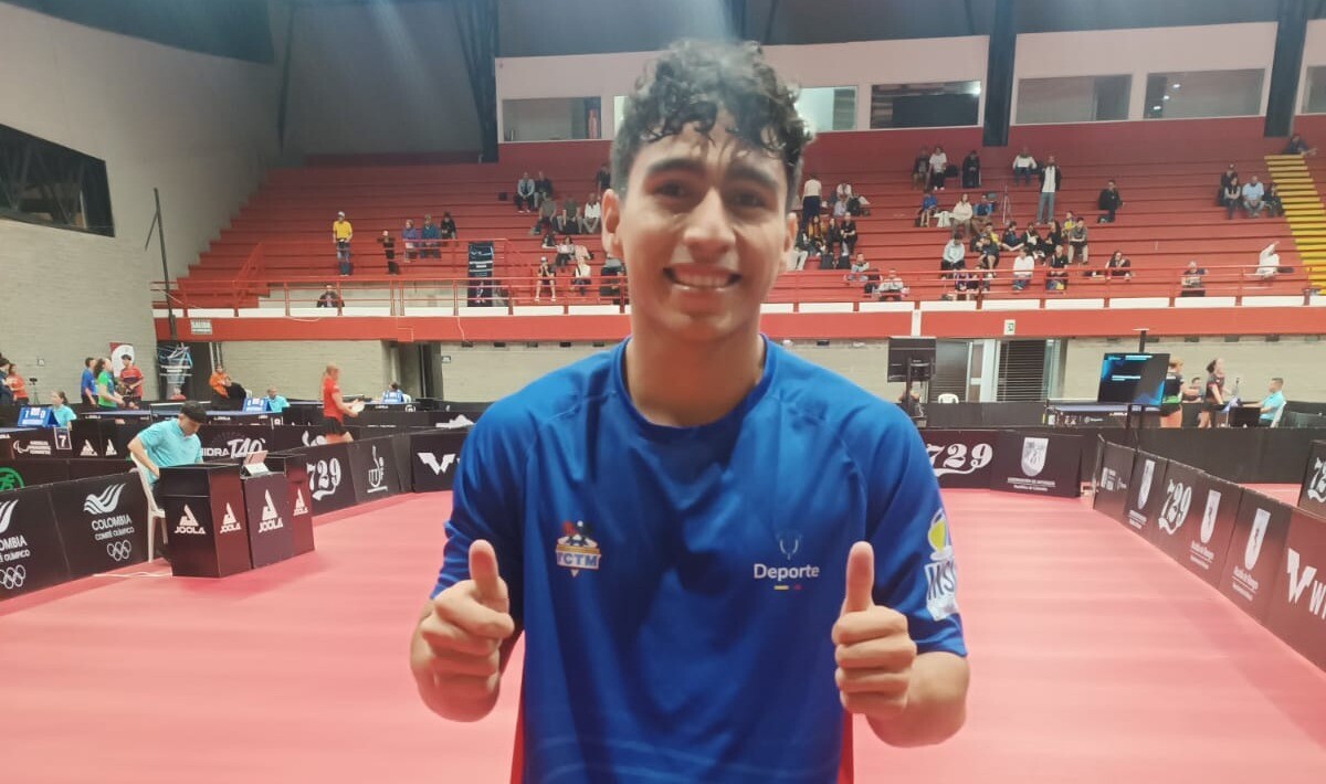 Tenimesista tolimense Aimer González brilló en torneo mundial