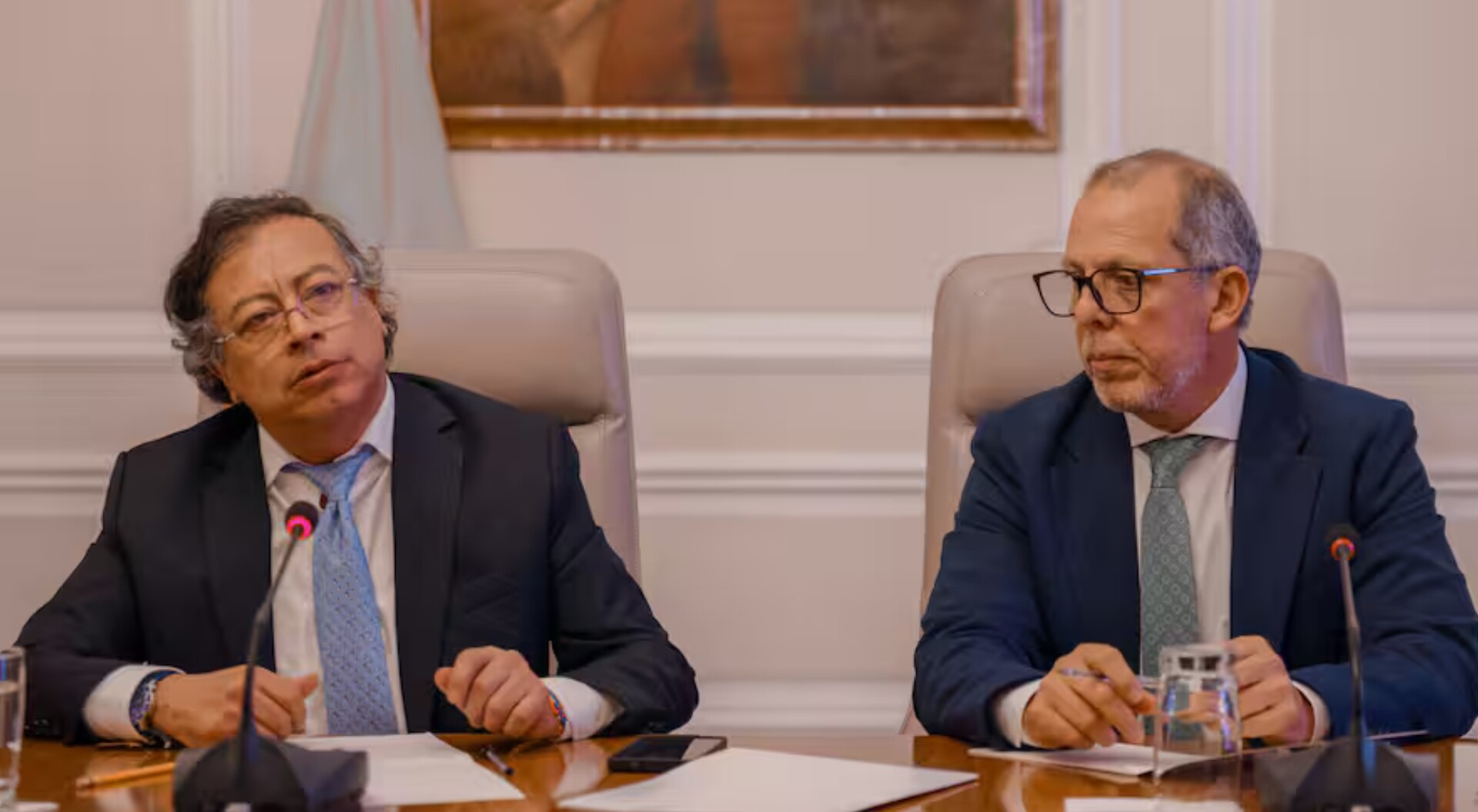 "Tienen secuestrado al presidente Petro": Saade 'prendió el ventilador'