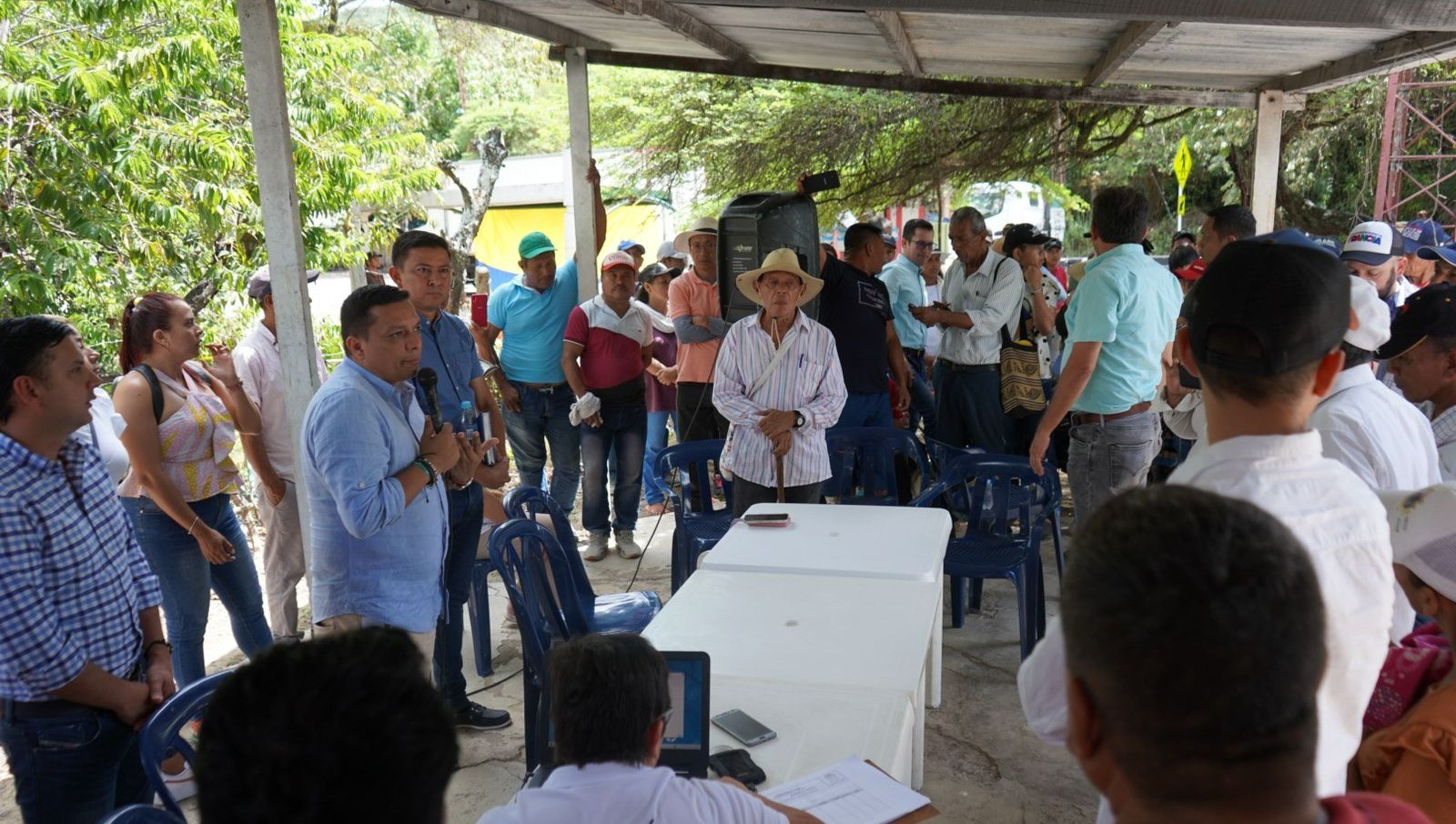 Tras negociaciones, indígenas levantan bloqueo en la vía Neiva - Natagaima