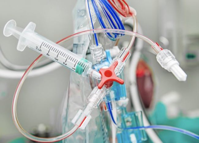 Estancia de jóvenes en UCI por Covid19, nueva preocupación