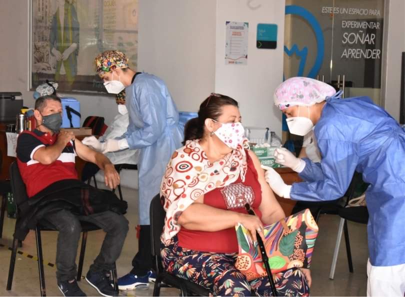 Habilitan punto de vacunación contra el covid-19 en la Universidad Cooperativa en Ibagué