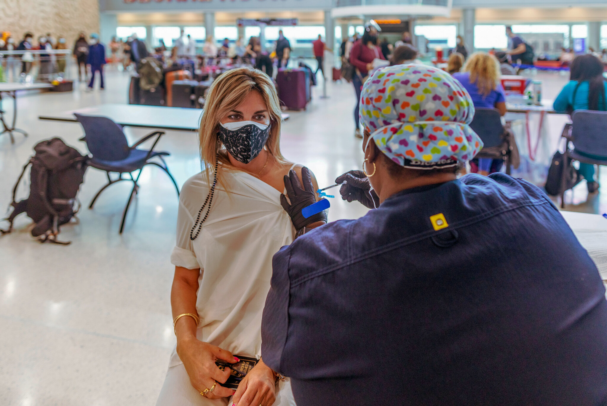 Variante Delta obliga a los países a uso de tapabocas