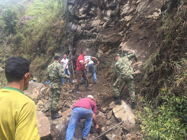 Agricultores de la zona rural de Chaparral en dificultades por pésimo estado de las vías