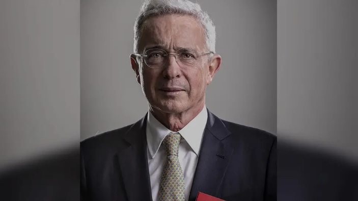 La nueva controversia que genera el expresidente Uribe