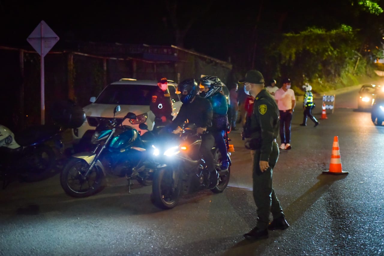 Inmovilizadas 17 motocicletas por incumplir restricción de parrillero en Ibagué
