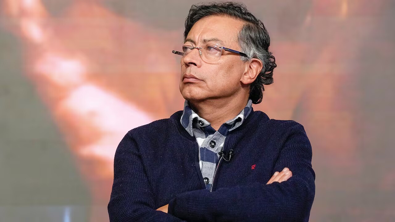 “Que el Procurador guarde una copia del código fuente no es más sino un show mediático”. Petro