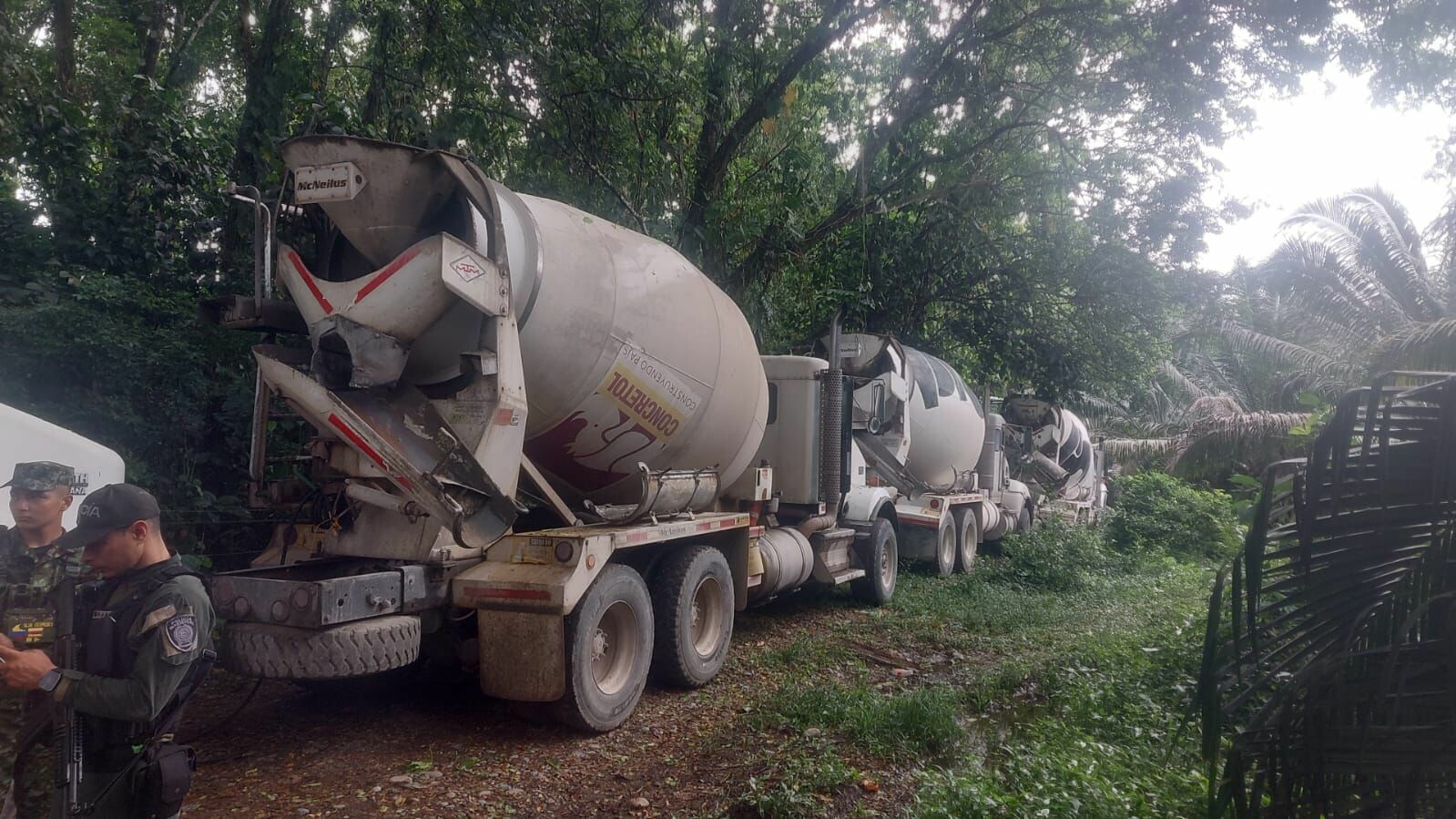 Autoridades del Tolima recuperan camiones mezcladores hurtados en Honda