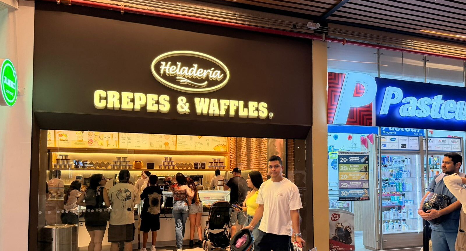 La heladería de Crepes & Waffles ya endulza a Ibagué