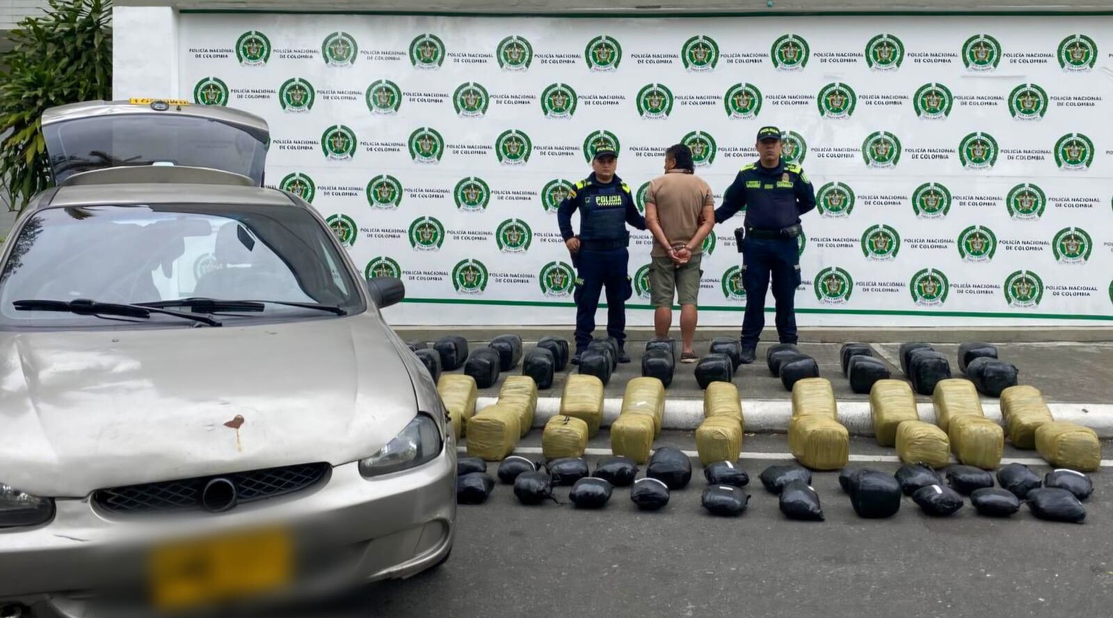 Incautados más de 100 Kg de marihuana en la vía Ibagué – Cajamarca