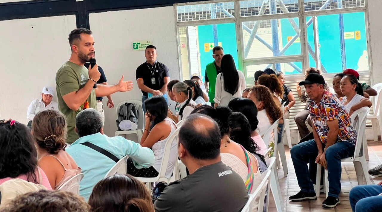 Chaparral alista su comercio para recibir la IV Feria Internacional del Café