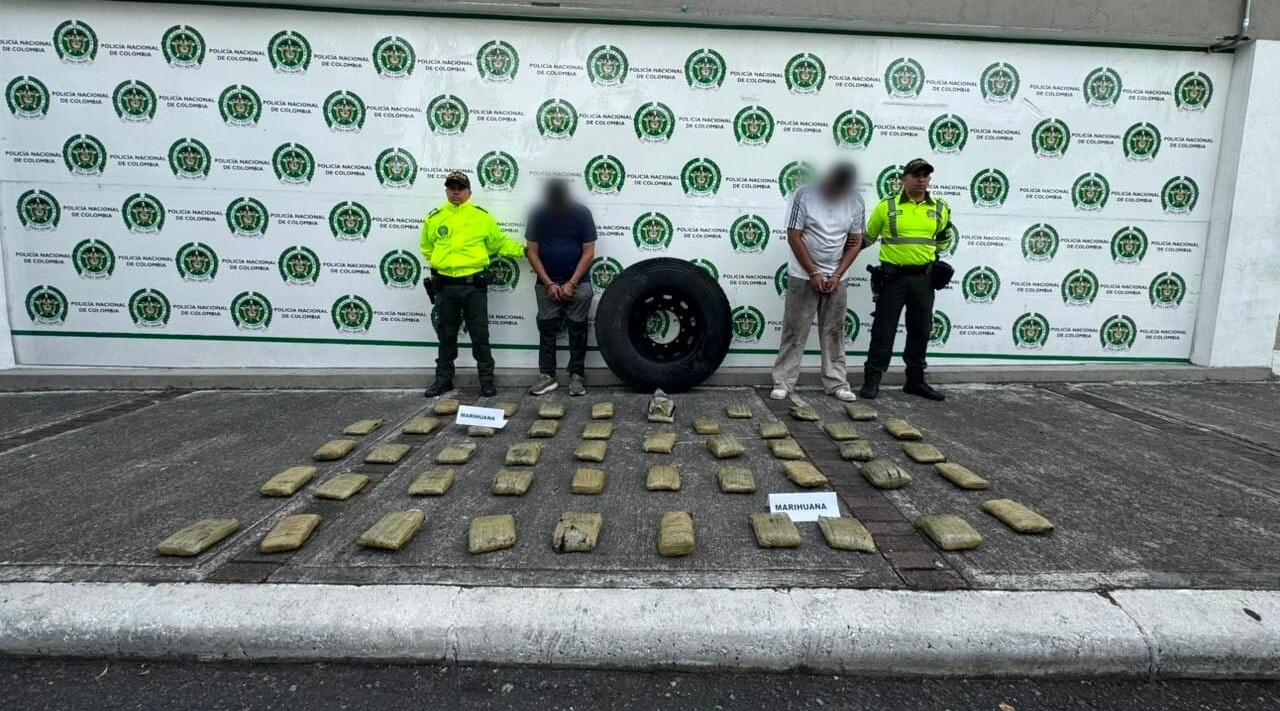 Incautan 25 kilos de marihuana ocultos en llanta de repuesto en vías del Tolima