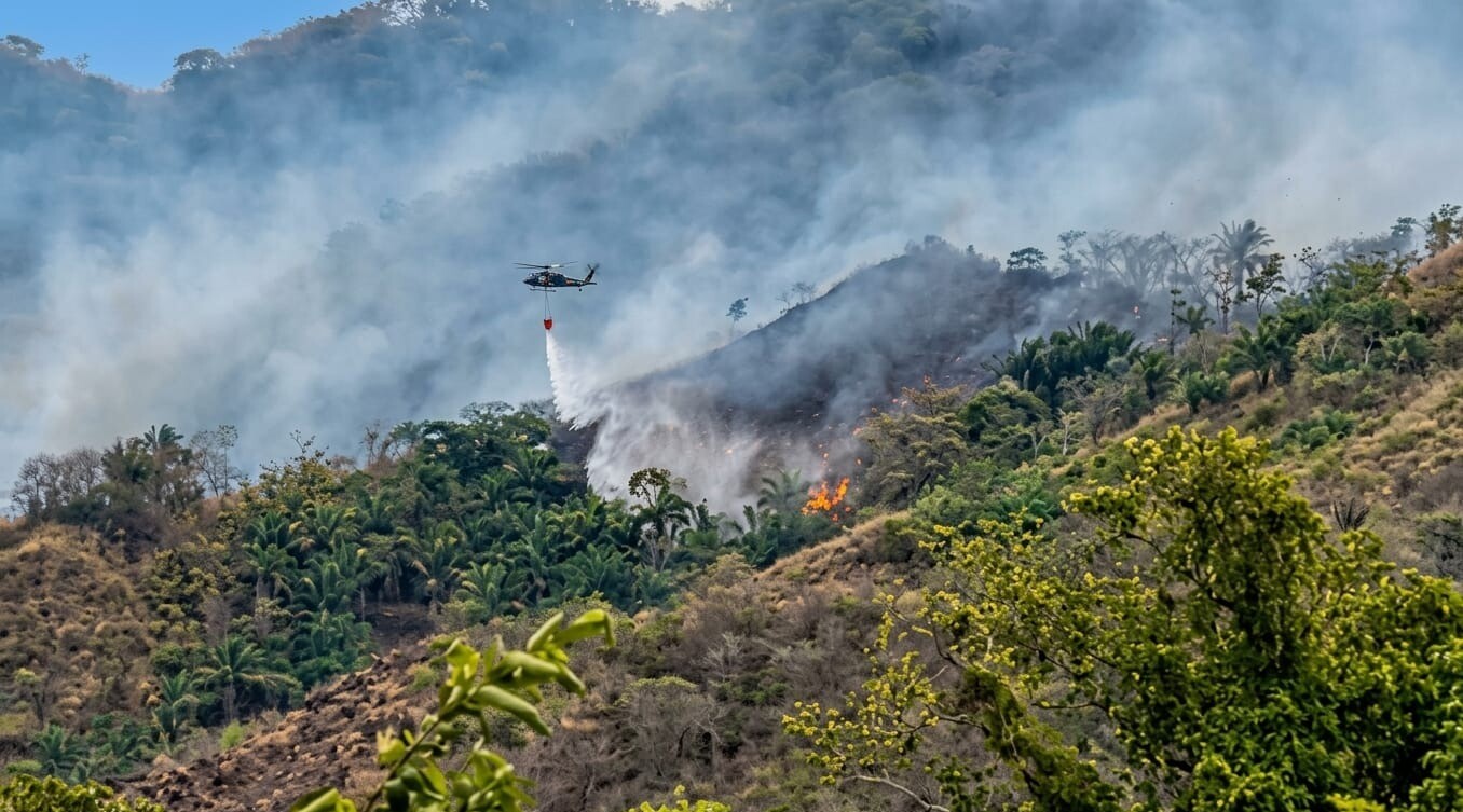 Un total de 400 focos de incendios han sido combatidos con apoyo aéreo en el Tolima