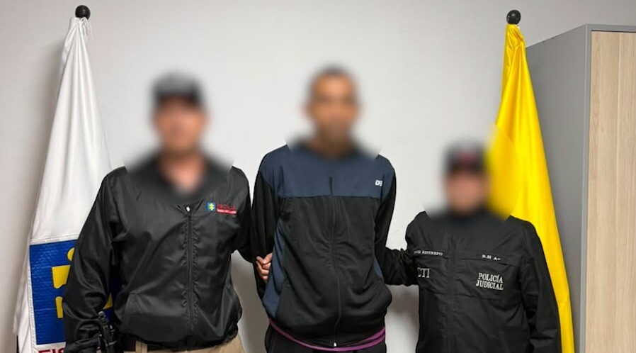 Confeso asesino vistió a sus dos víctimas y las paseó en su carro