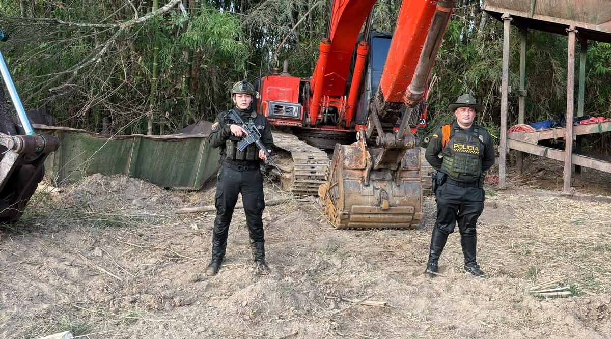 Golpe policial contra la extracción ilegal de oro en Ataco