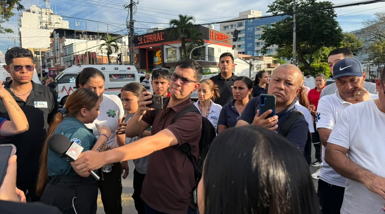 Acuerdan mesa de trabajo con el gremio de ambulancias en Ibagué