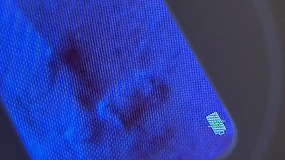 An even blue view with no particles on the filter membrane