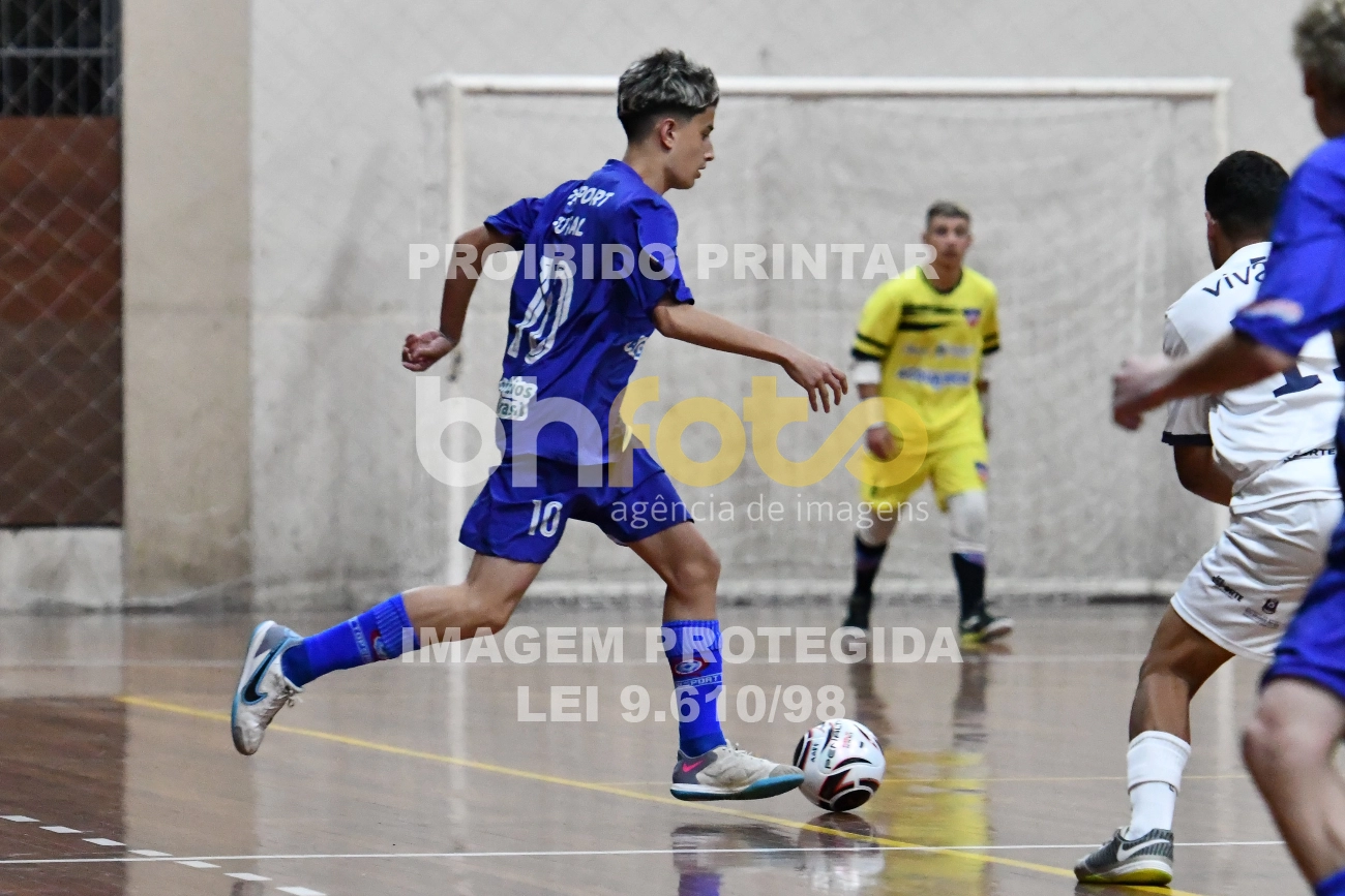 Sub-15 da Teutônia Futsal estreia com derrota no Gauchão de Futsal - Folha  Popular