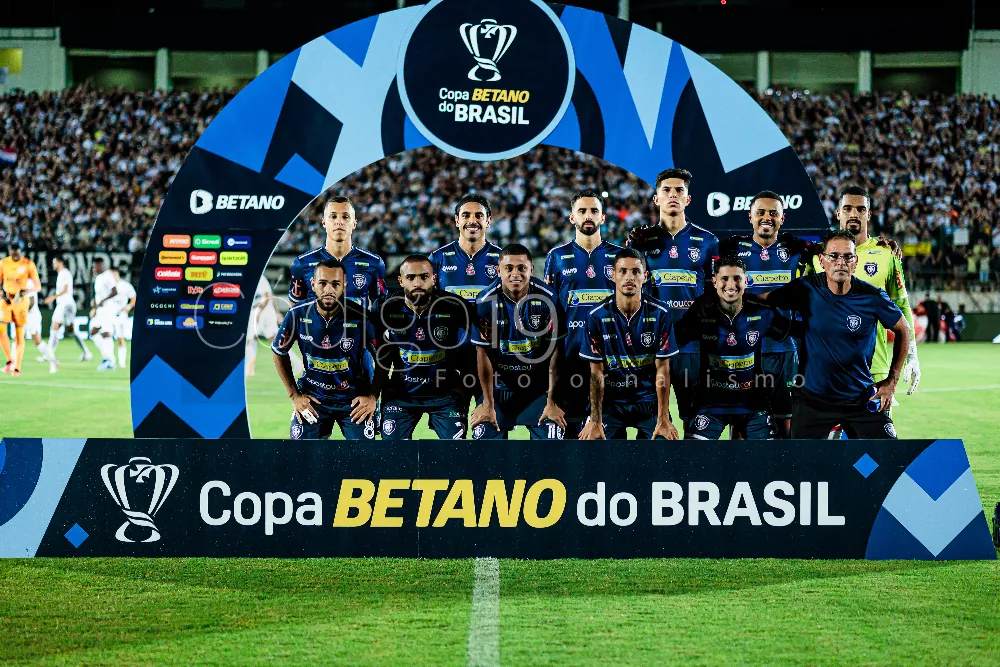 Bom momento no Paranaense e velhos conhecidos no elenco: conheça o  Cianorte, rival do Corinthians na Copa do Brasil - Gazeta Esportiva
