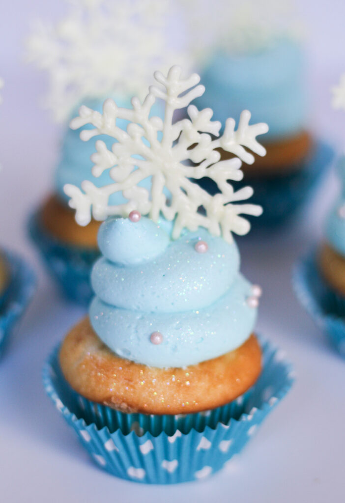 Frozen Cupcakes Image