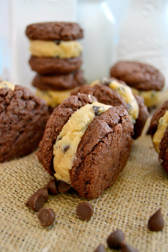 Cookie Dough Oreos Image