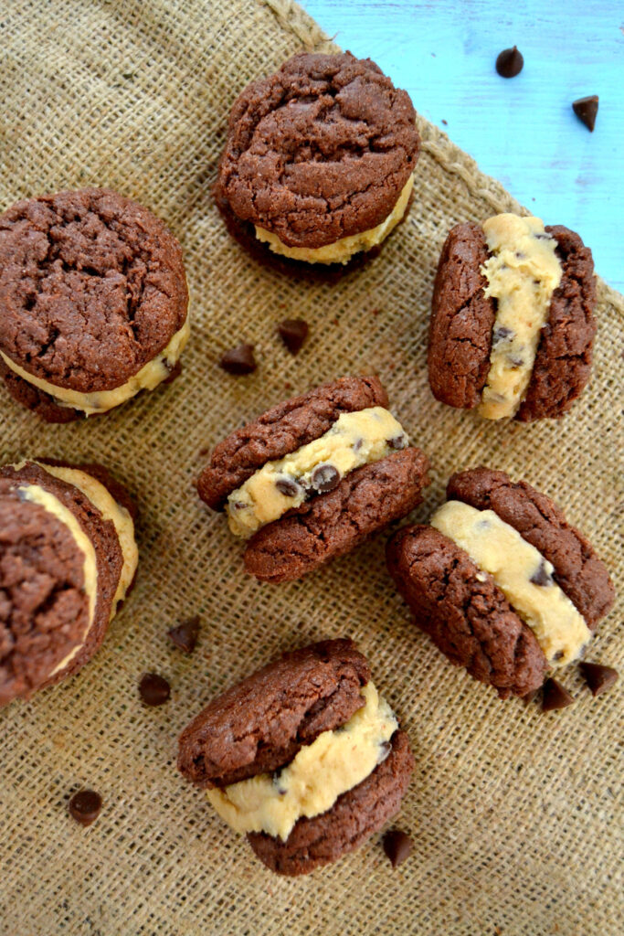 Cookie Dough Oreos Picture