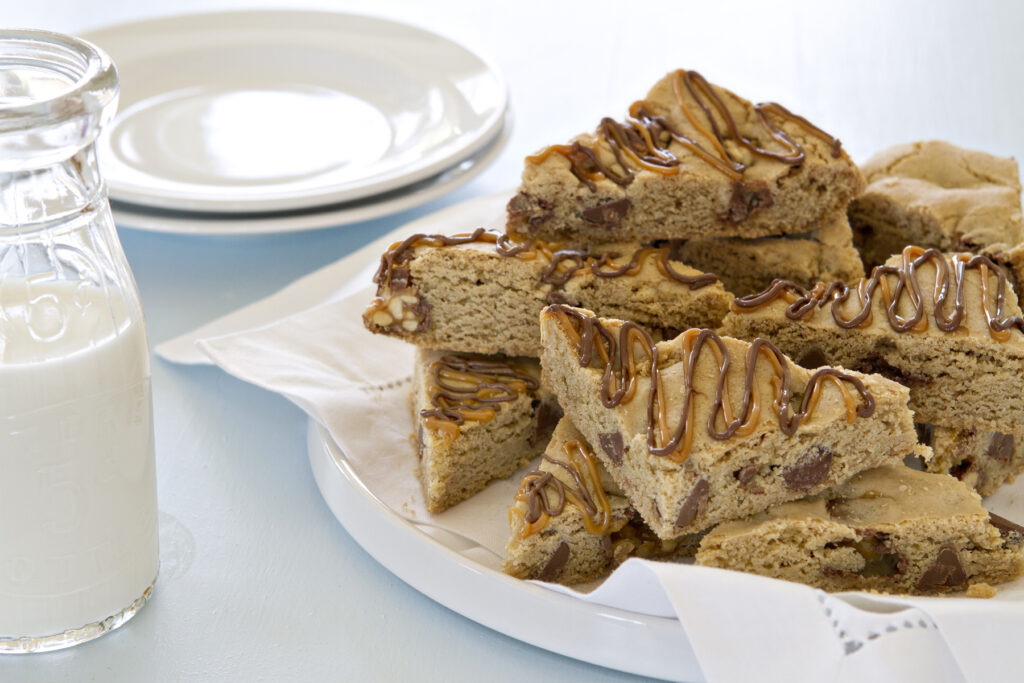 Snickers Chocolate Chip Cookie Bars Photo