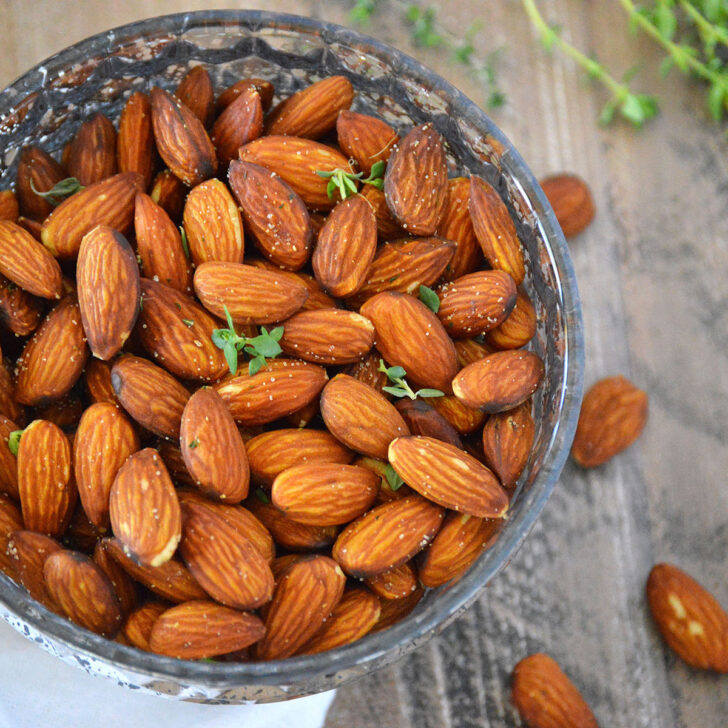 Fried Almonds with Thyme Photo