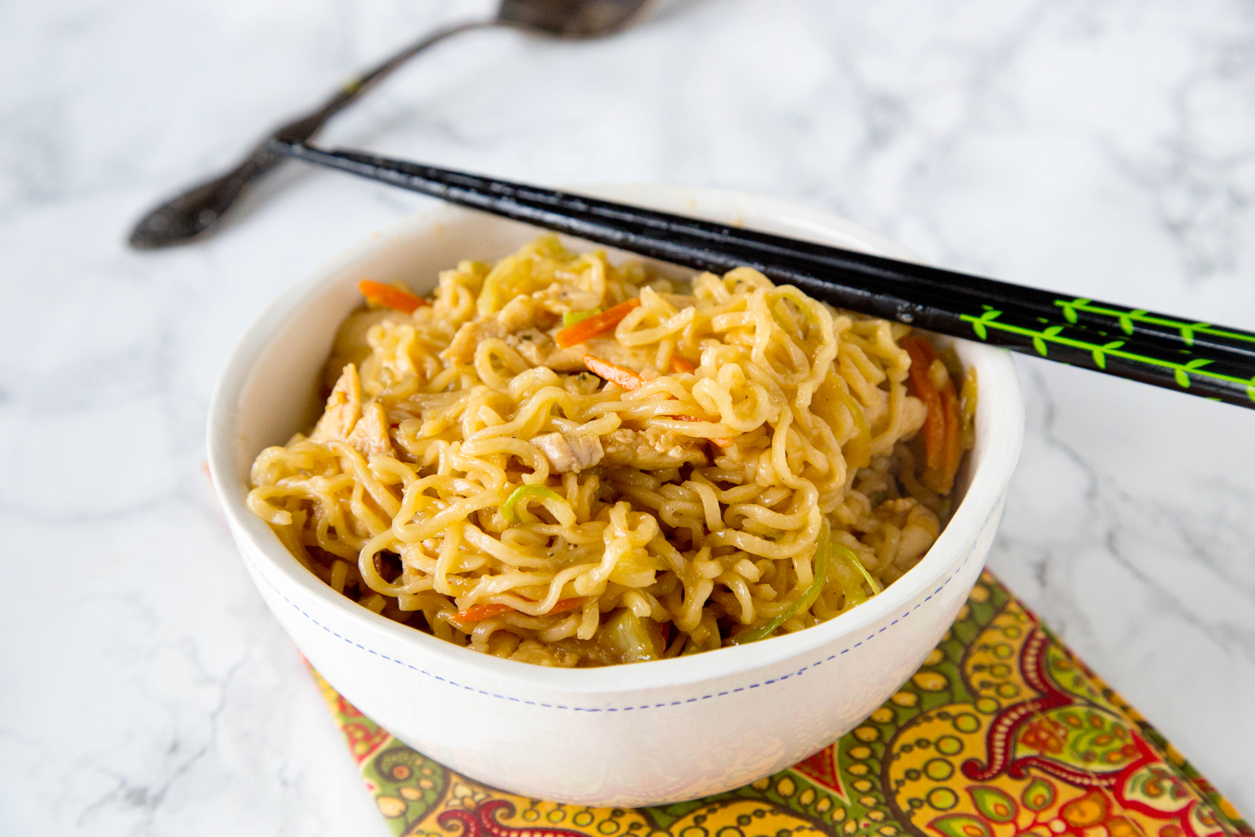 Chow Mein Noodles with Chicken Photo