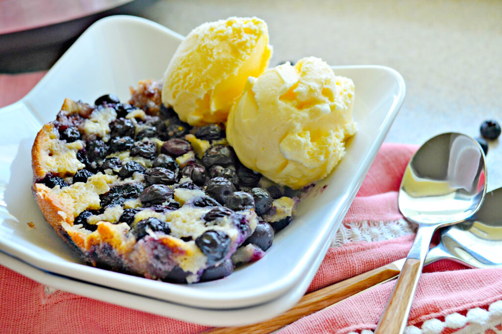 Slow Cooker Blueberry Cobbler Pic