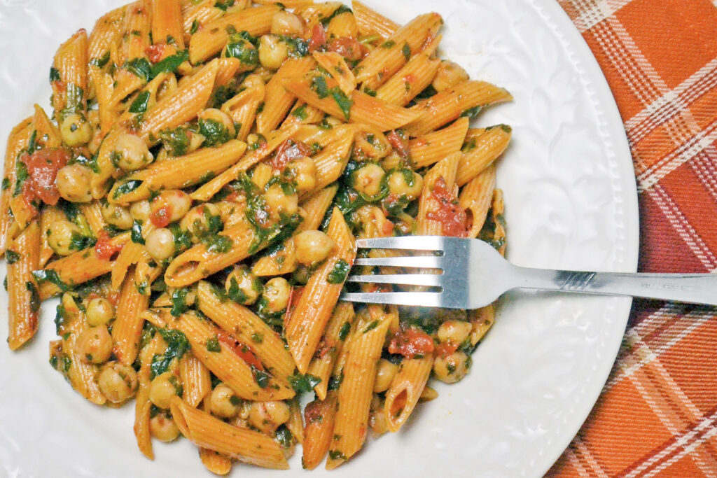 Pasta with Spinach and Beans Image