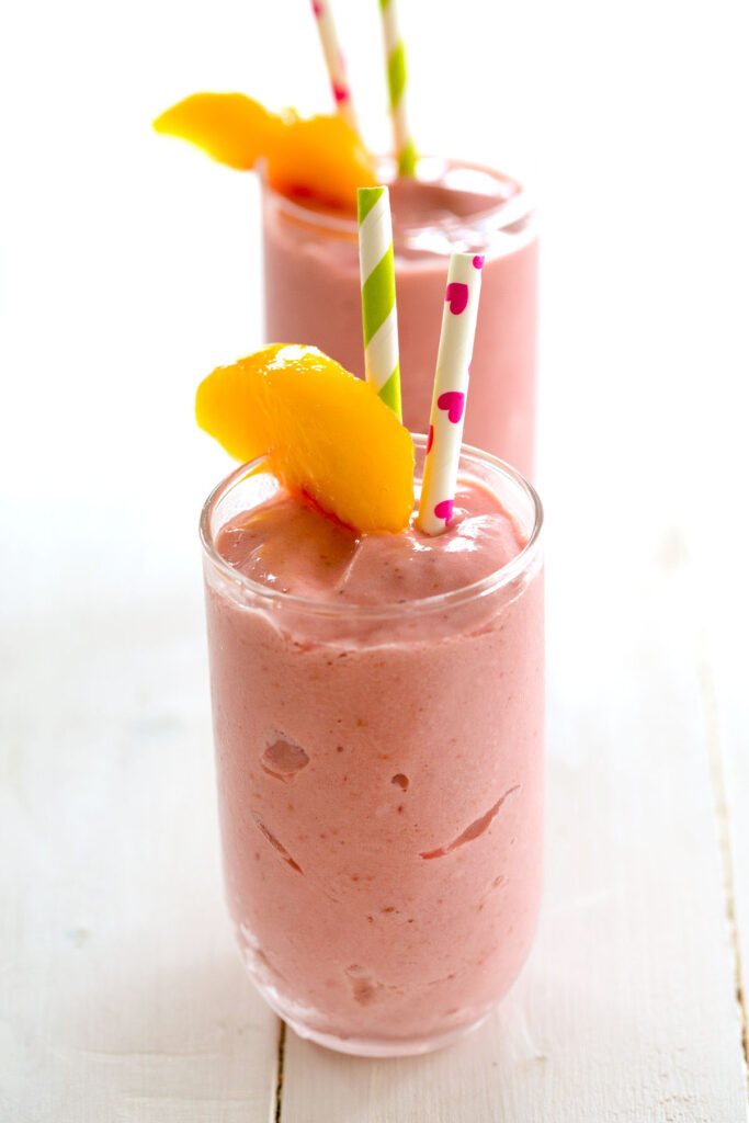 Raspberry Peach Cottage Cheese Smoothie Pic