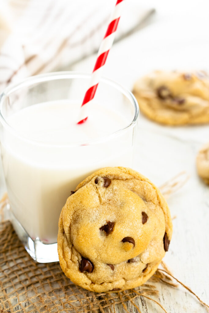 Easy Chocolate Chip Cookies Pic