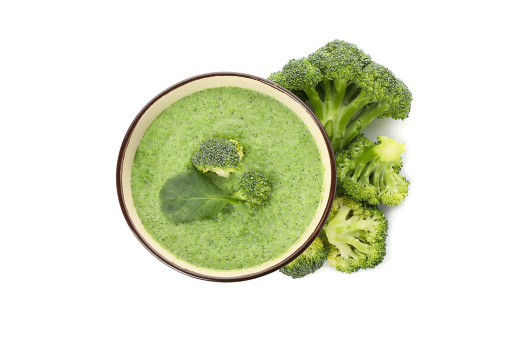Green detox soup image