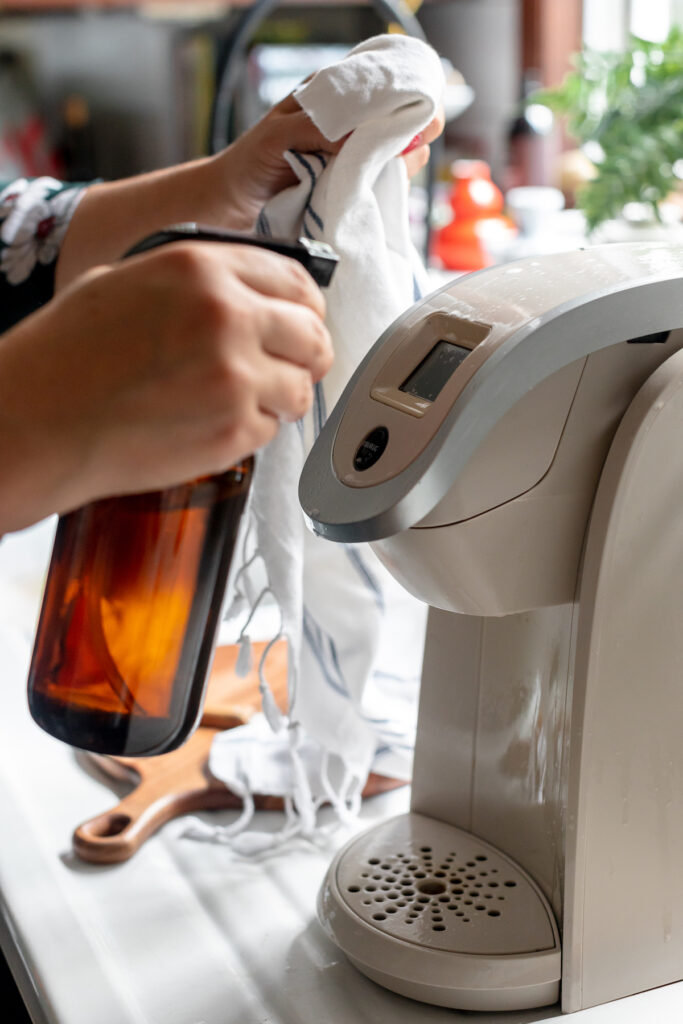 How to Clean a Keurig with Vinegar Image